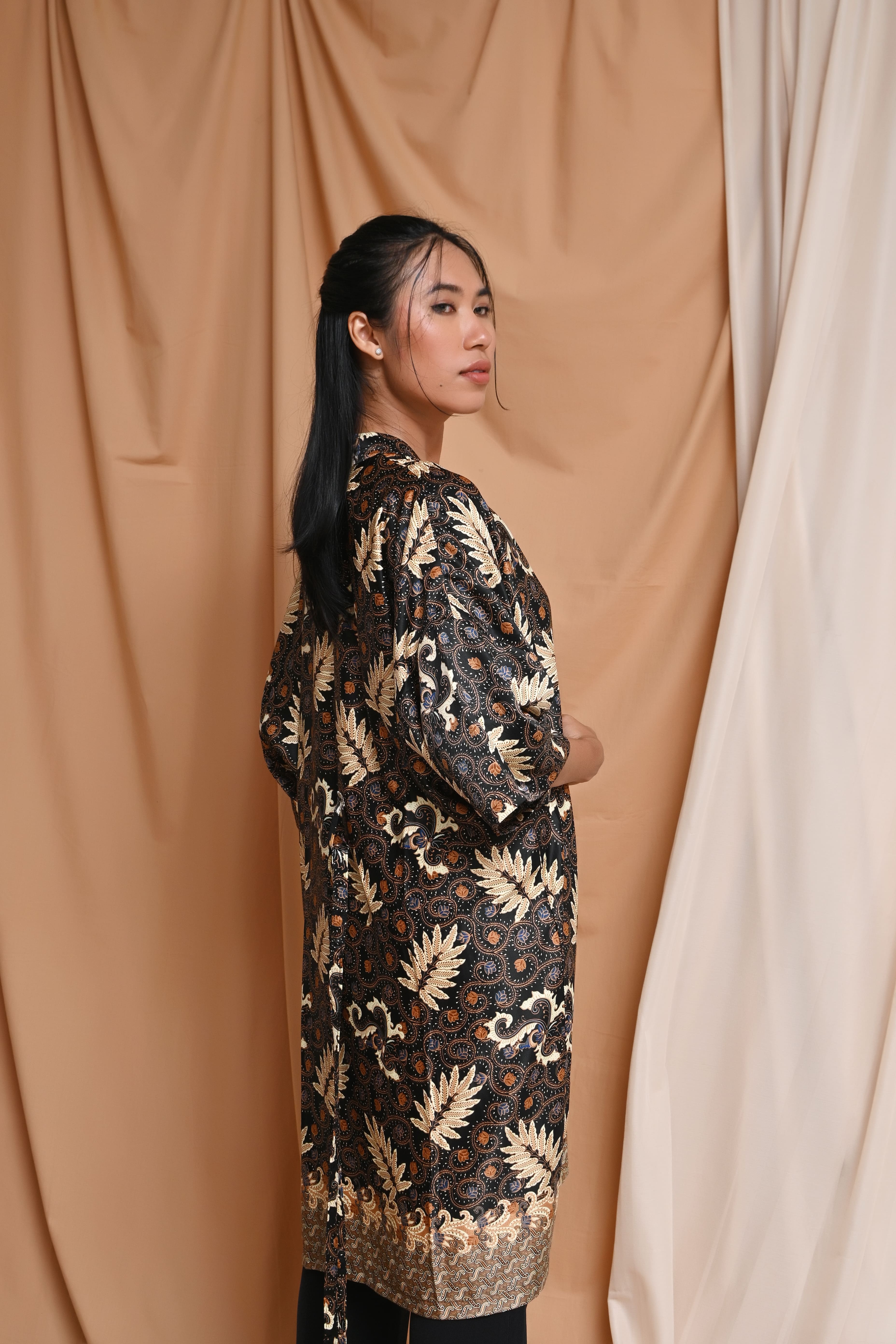 Gayakami Sia Outer 