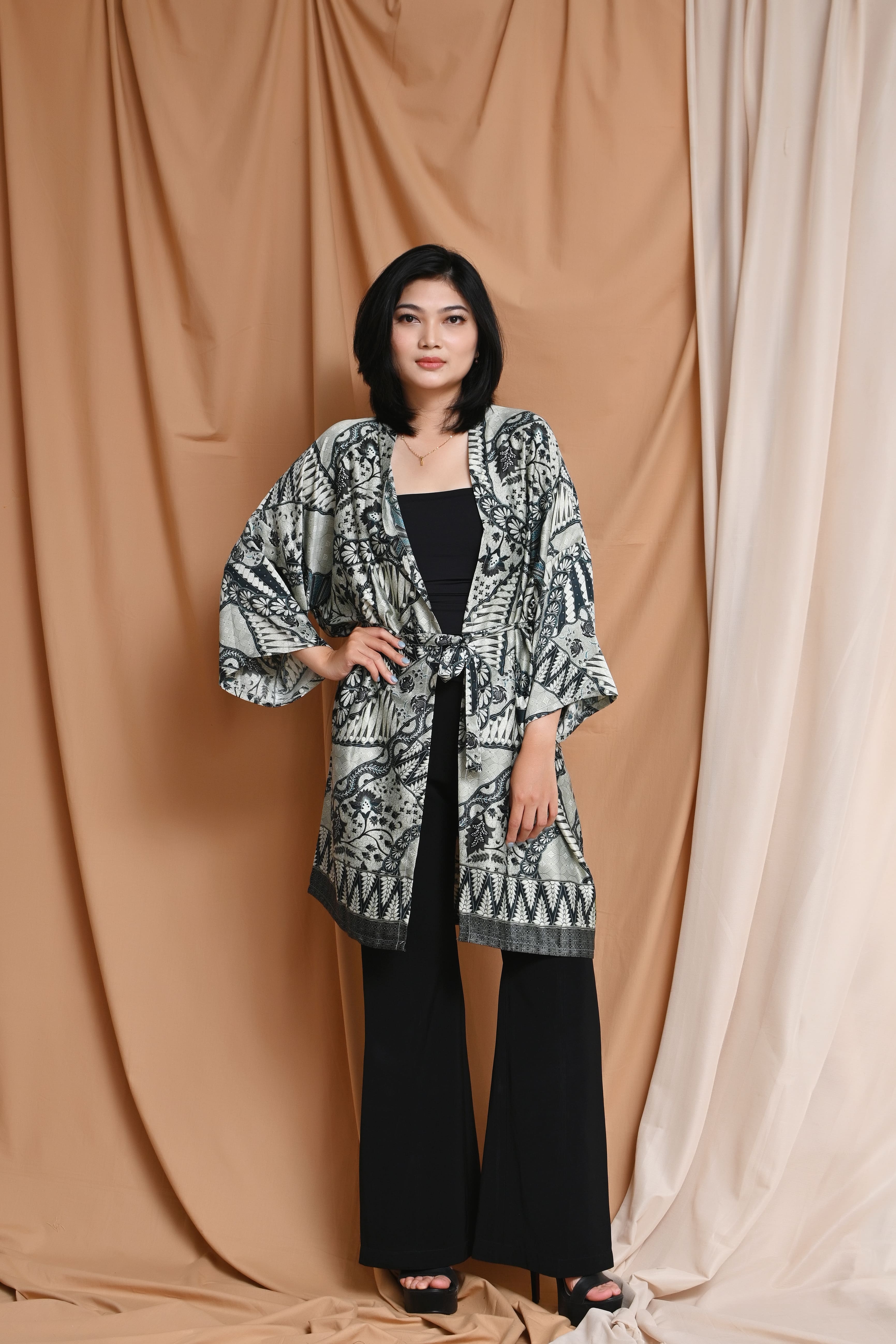 Gayakami Bui Outer